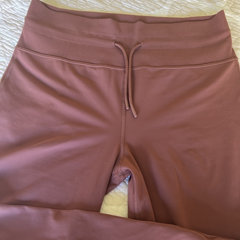 Vuori Performance Jogger Women's - Picture 5 of 5